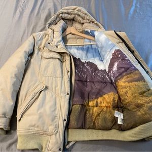 Men Puffer Bomber Jacket with Hood,  from American Eagle, Great-looking Inside